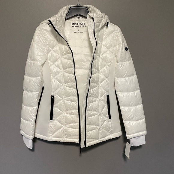 Michael Michael Kors Missy Puffer Jacket in White - Picture 5 of 12